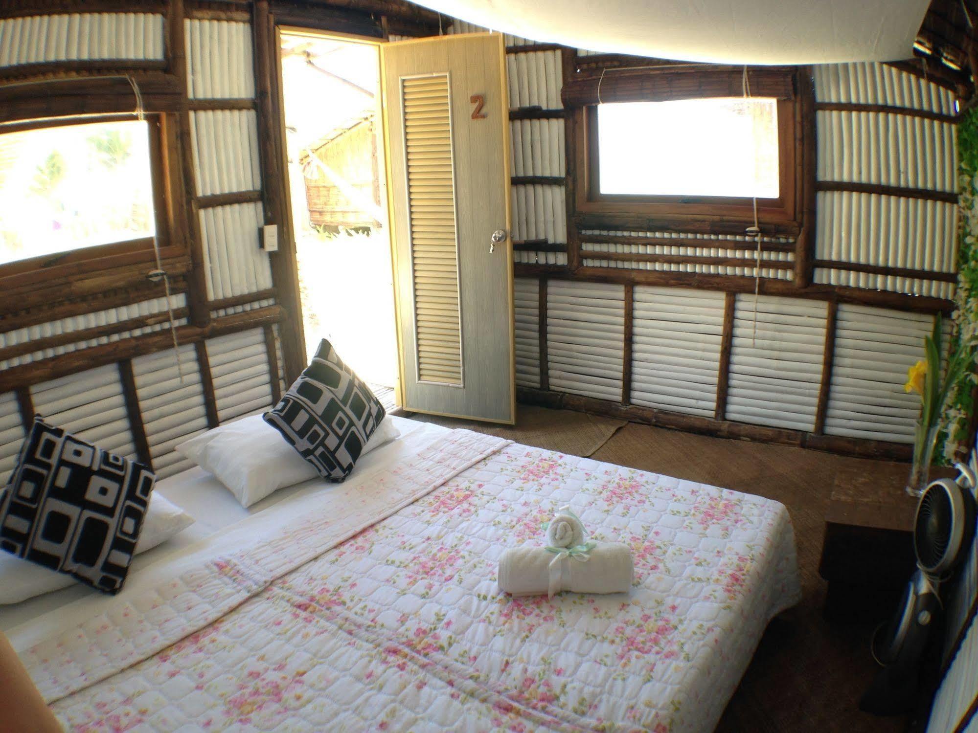 Mangoriders Beach Club Caticlan Esterno foto