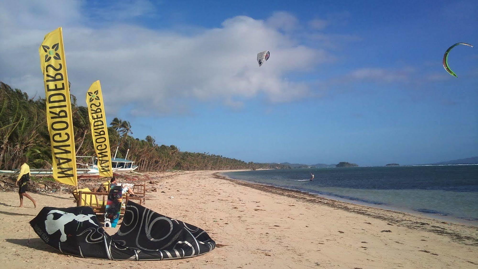 Mangoriders Beach Club Caticlan Esterno foto